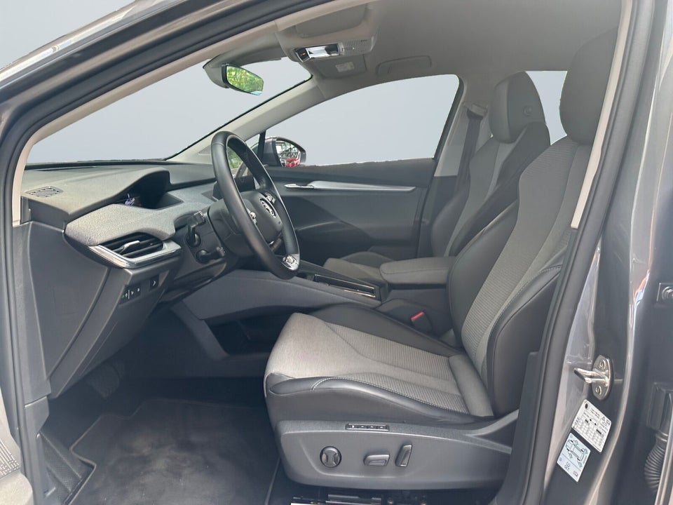Skoda Enyaq 60 iV Plus 5d