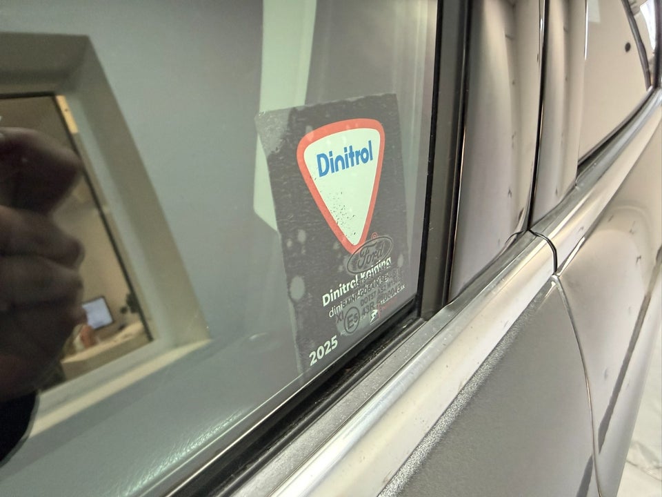 Ford Mondeo 2,0 HEV Titanium stc. CVT 5d