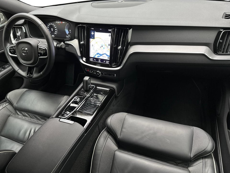 Volvo V60 2,0 T6 ReCharge R-Design aut. AWD 5d