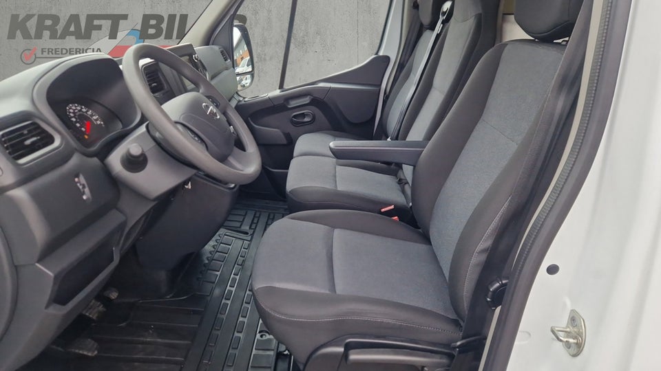 Nissan Interstar 2,3 dCi 150 L2H2 N-Connecta Van