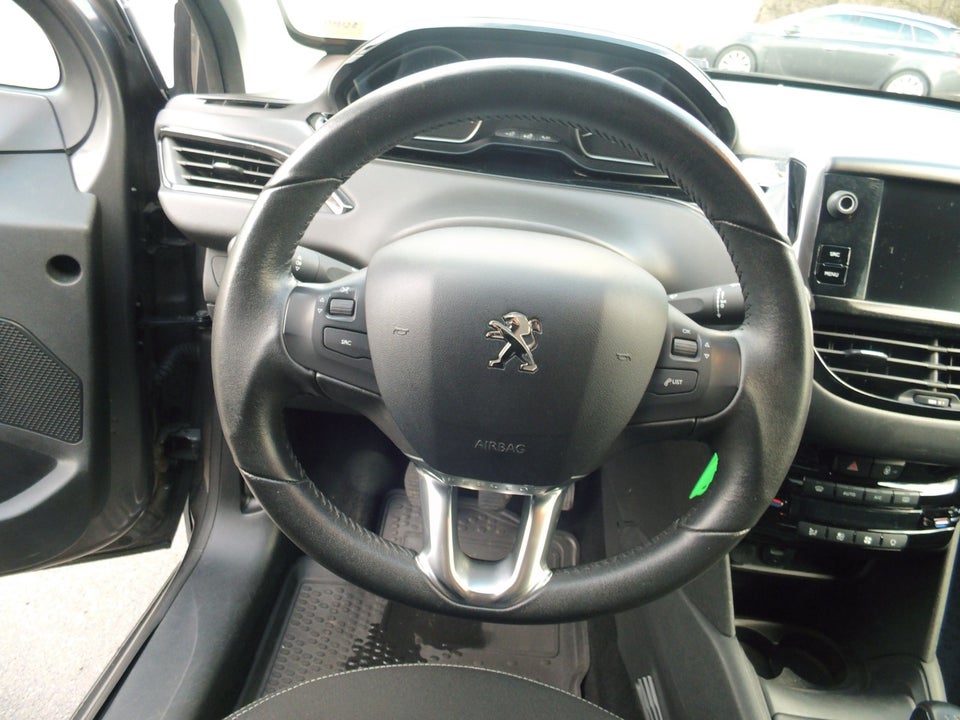 Peugeot 208 1,2 PureTech 82 Envy 5d