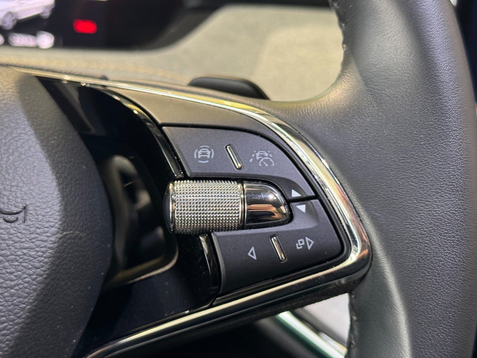 Skoda Enyaq 80 iV Suite 5d