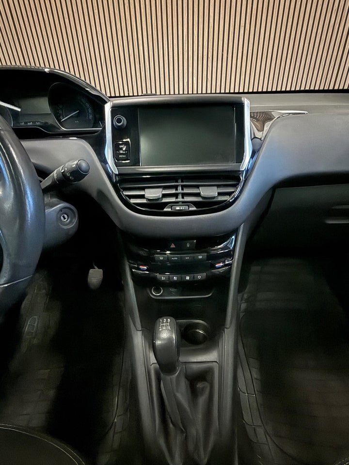 Peugeot 208 1,2 VTi 82 Active 5d