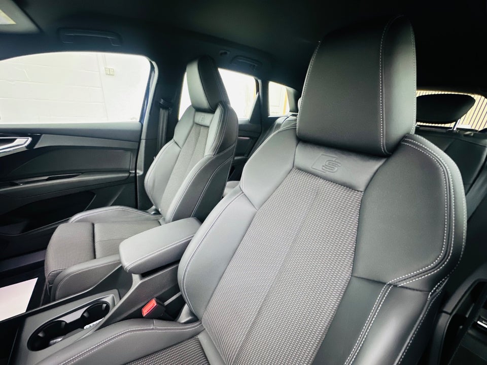 Audi Q4 e-tron 35 S-line 5d