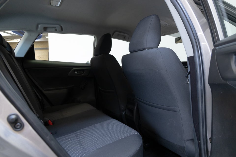 Toyota Auris 1,6 T1+ 5d