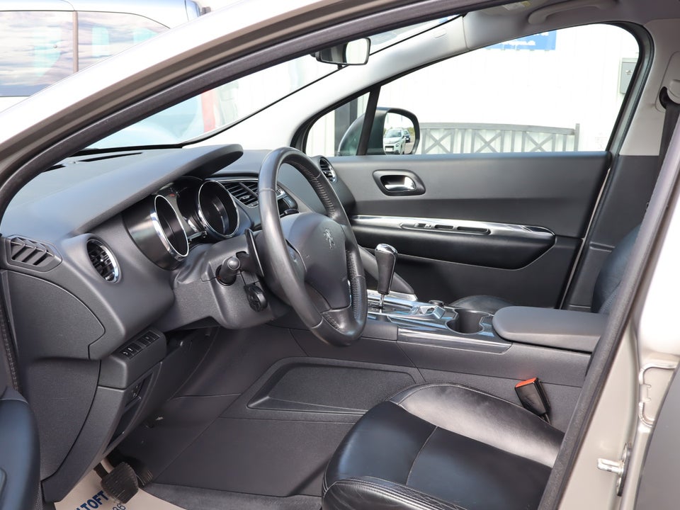 Peugeot 3008 1,6 HDi 114 Premium 5d