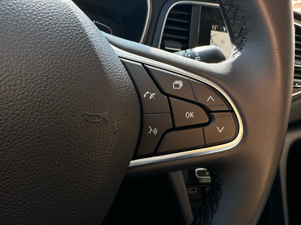 Renault Megane IV 1,3 TCe 140 Zen Sport Tourer 5d