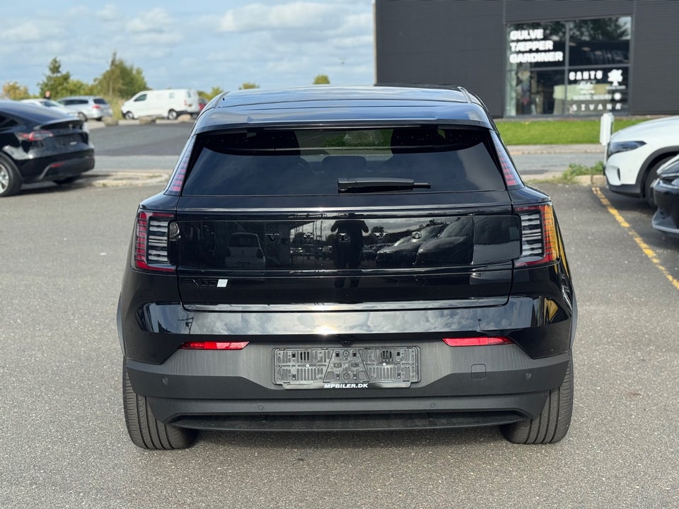 Volvo EX30 Extended Range Black Edition 5d