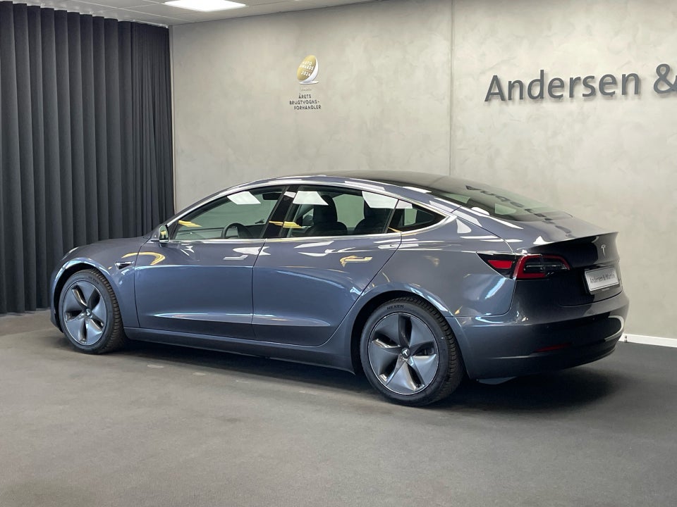 Tesla Model 3 Long Range AWD 4d