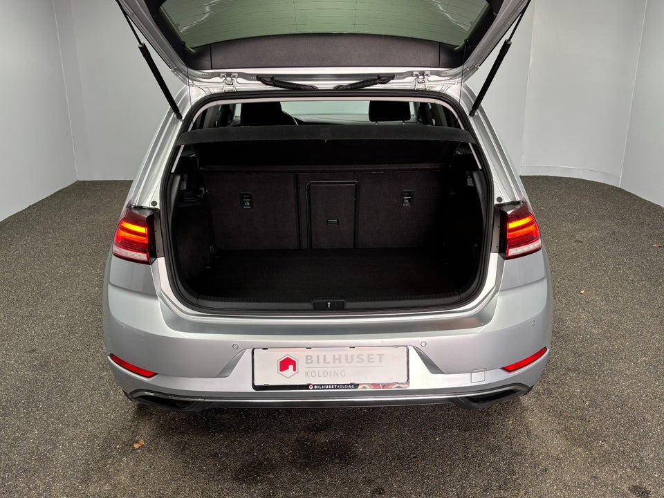 VW Golf VII 1,6 TDi 115 IQ.Drive DSG 5d