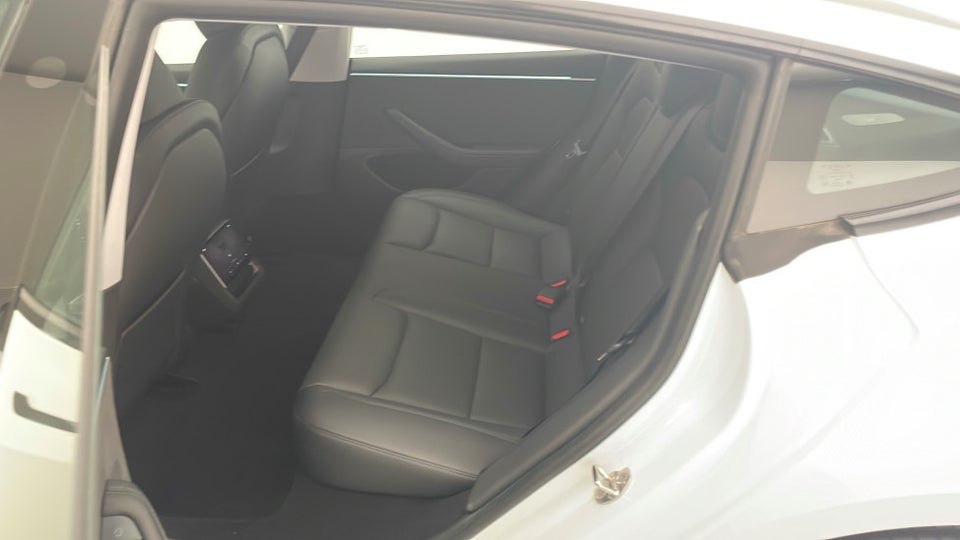 Tesla Model 3 Long Range AWD 4d