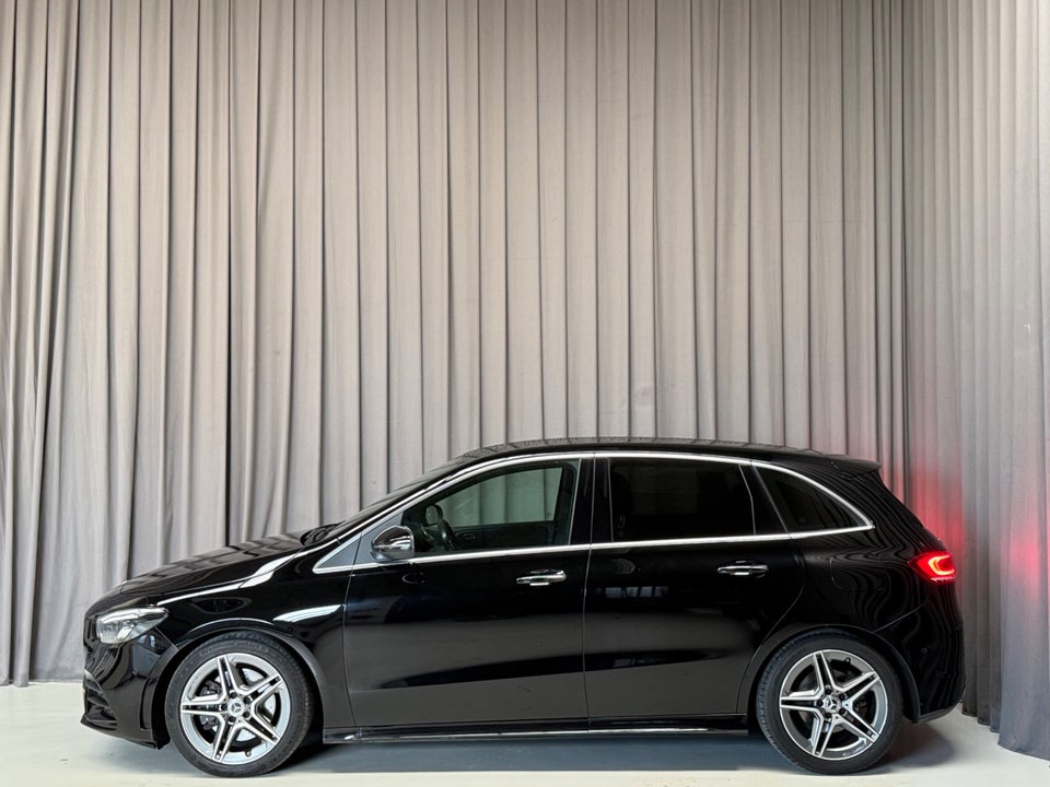 Mercedes B220 d 2,0 AMG Line aut. 5d