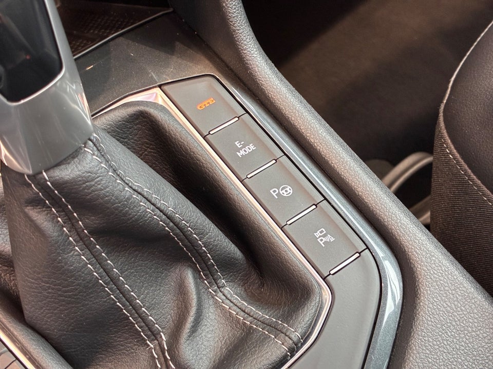 VW Tiguan 1,4 eHybrid R-line DSG 5d