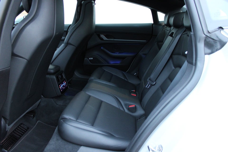 Porsche Taycan 4S Performance+ 4d