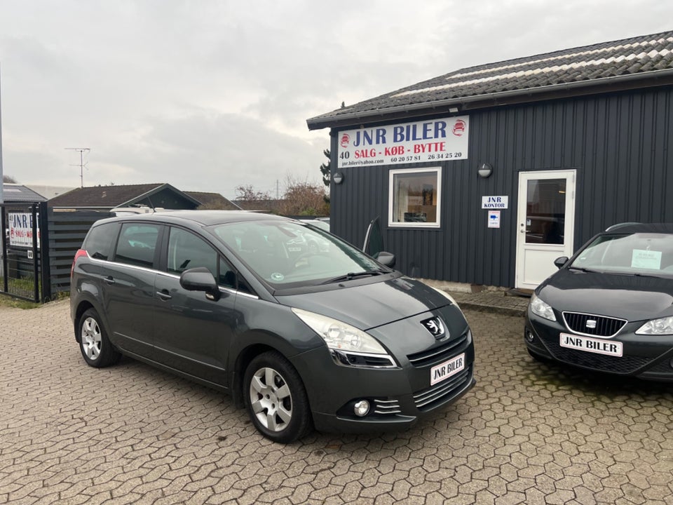 Peugeot 5008 1,6 HDi 110 Premium 7prs 5d