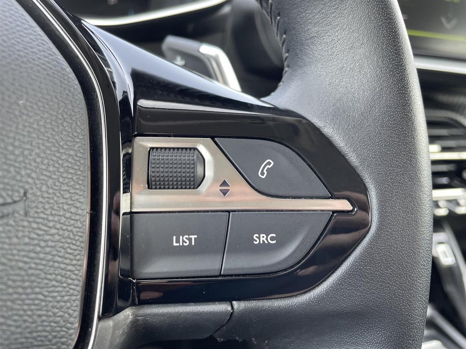Peugeot 2008 1,2 PureTech 130 Allure Pack EAT8 5d