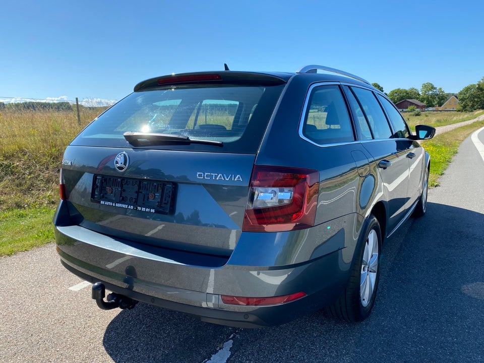 Skoda Octavia 2,0 TDi 150 Celebration Combi DSG 5d