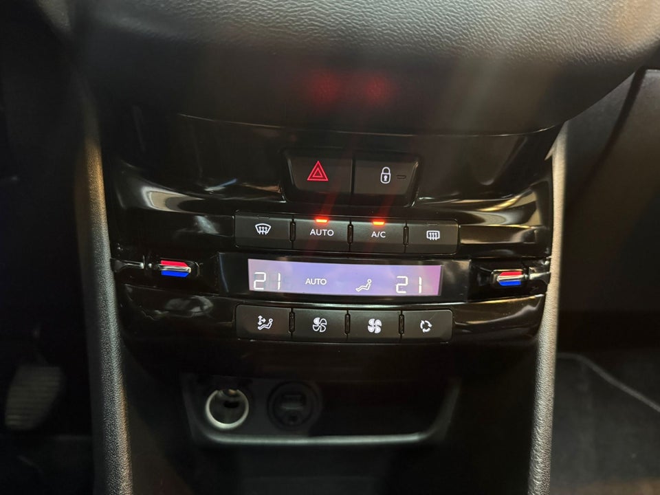 Peugeot 208 1,2 VTi Allure 5d