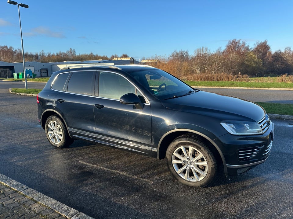 VW Touareg 3,0 V6 TDi 262 R-line Tiptr. 4Motion 5d