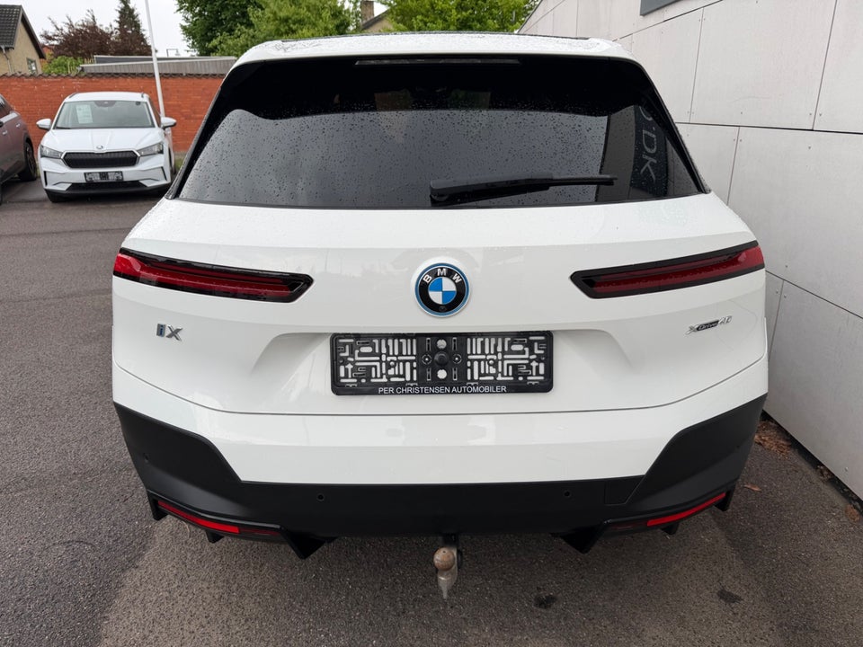 BMW iX xDrive40 Fully Charged 5d