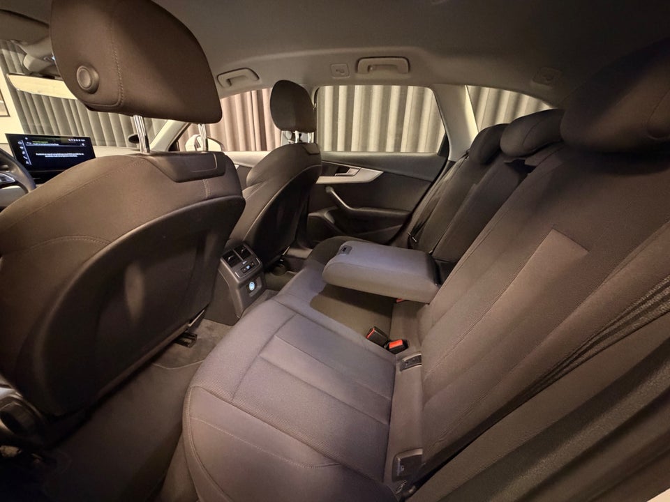 Audi A4 40 TFSi Advanced Avant S-tr. 5d