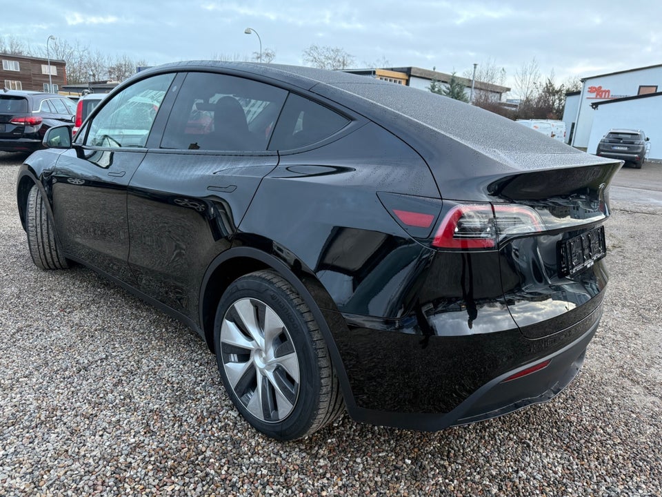 Tesla Model Y Long Range AWD 5d