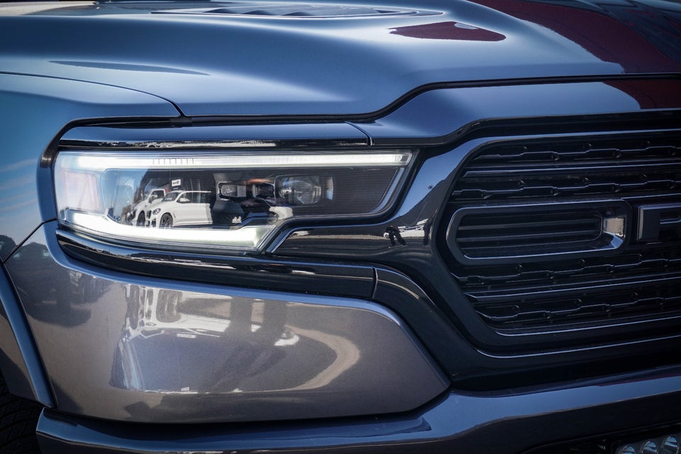 Dodge RAM 1500 5,7 V8 Hemi Limited Night aut. 4d