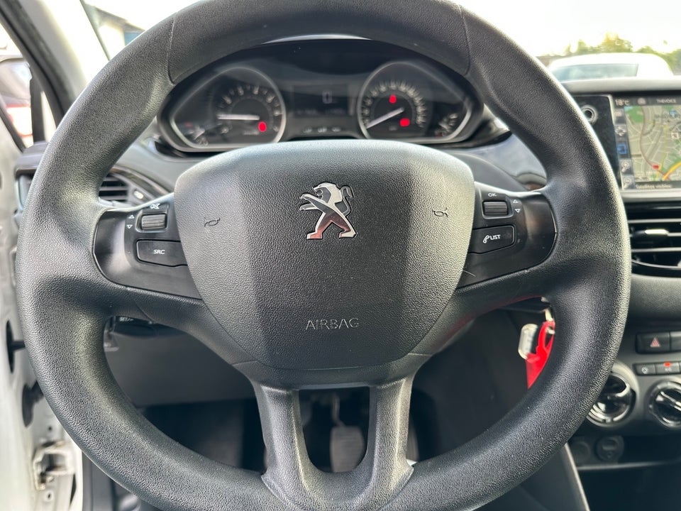 Peugeot 208 1,2 VTi 82 Active 5d