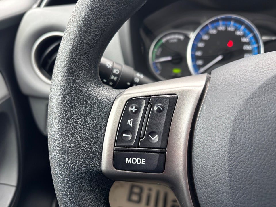 Toyota Yaris 1,5 Hybrid H1 e-CVT 5d