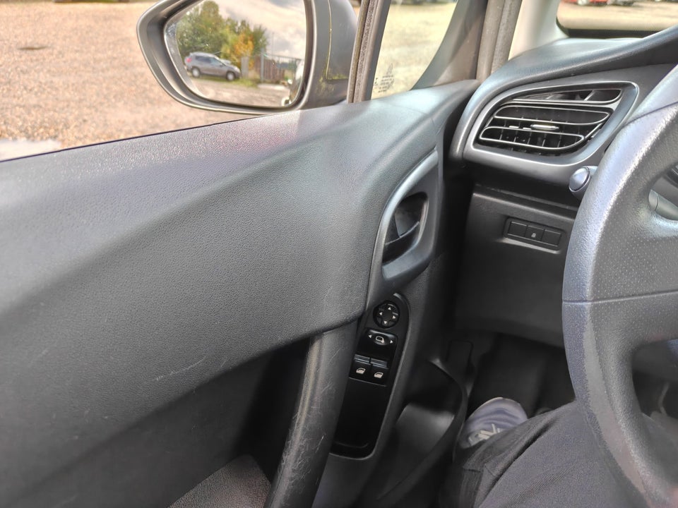 Citroën C3 1,0 PureTech 68 Attraction 5d