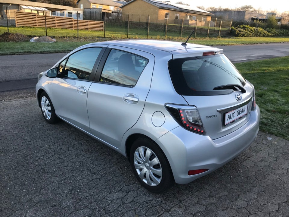 Toyota Yaris 1,5 Hybrid H2 Touch CVT 5d