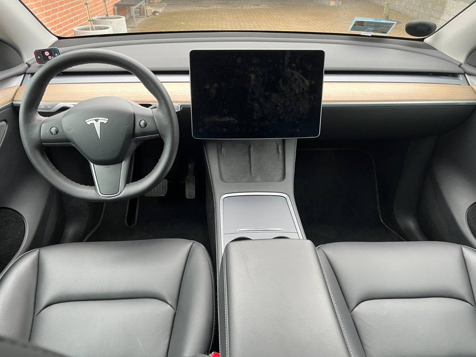 Tesla Model Y Long Range AWD 5d