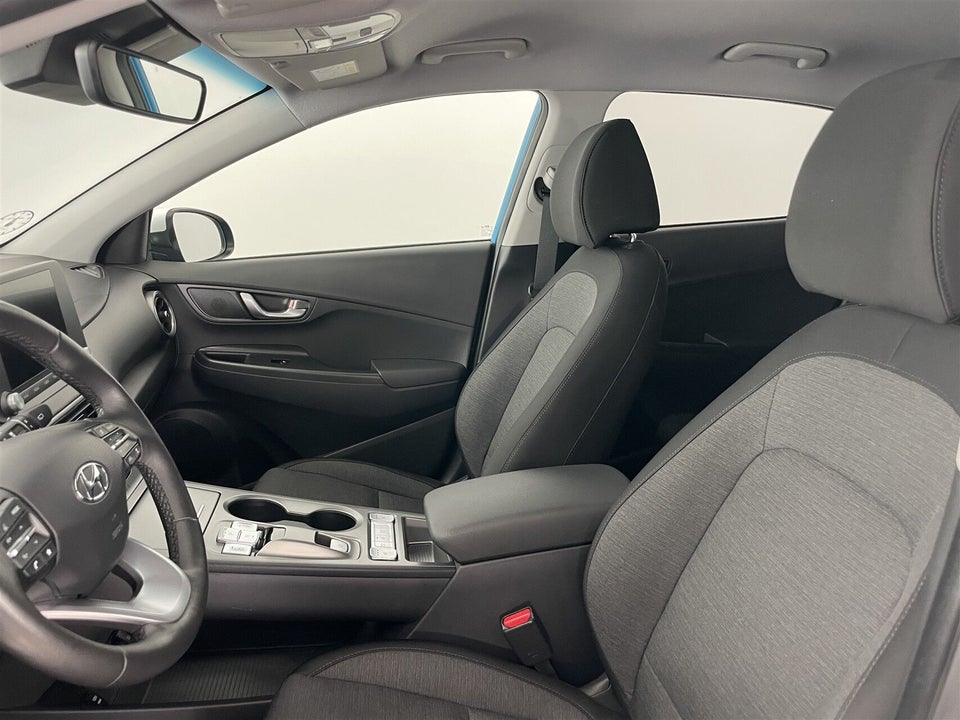 Hyundai Kona 39 EV Essential 5d