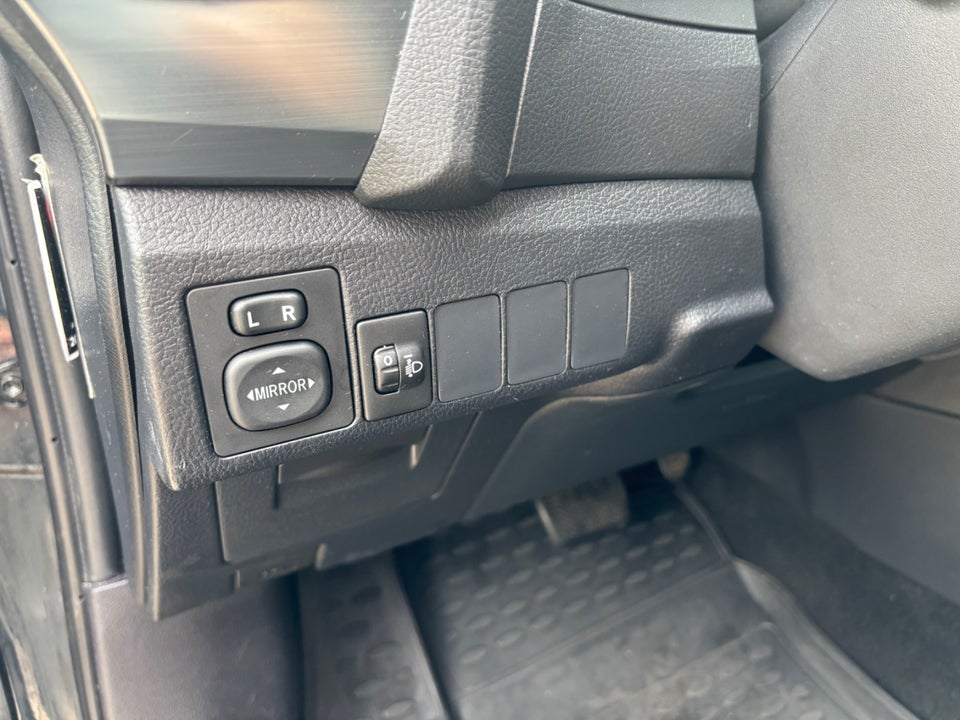 Toyota Auris 1,8 Hybrid H2 CVT 5d