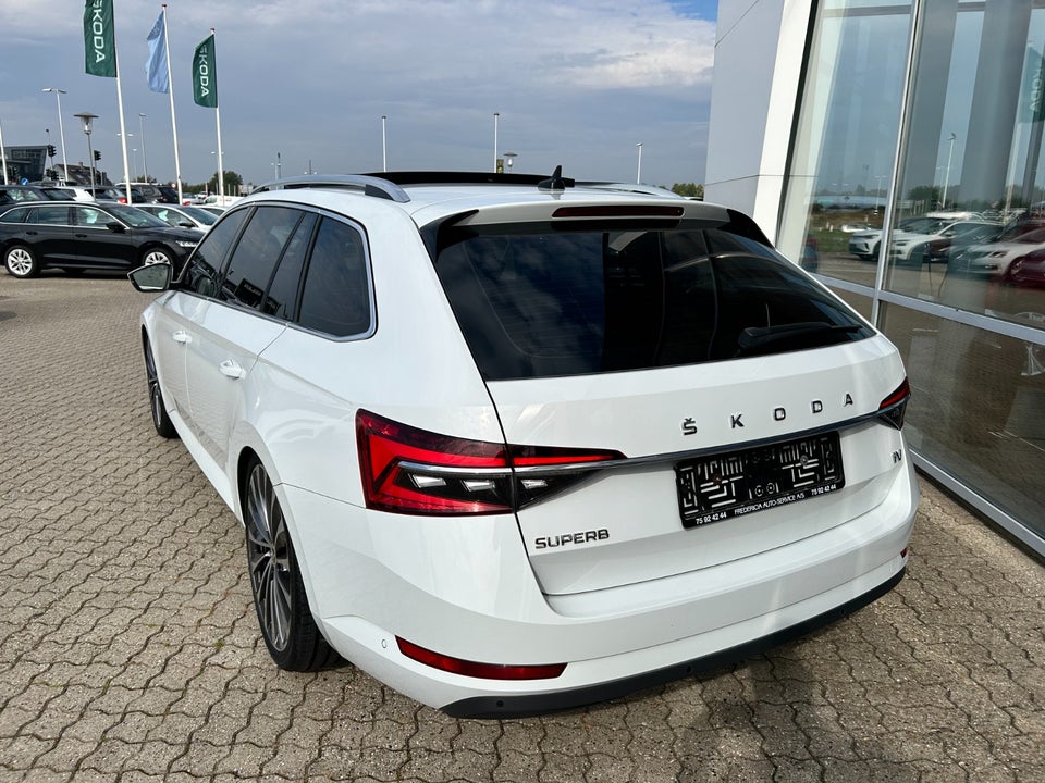 Skoda Superb 1,4 TSi iV Business Executive Combi DSG 5d