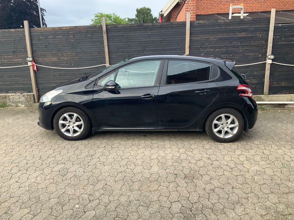 Peugeot 208 1,2 e-VTi 82 Active ESG 5d