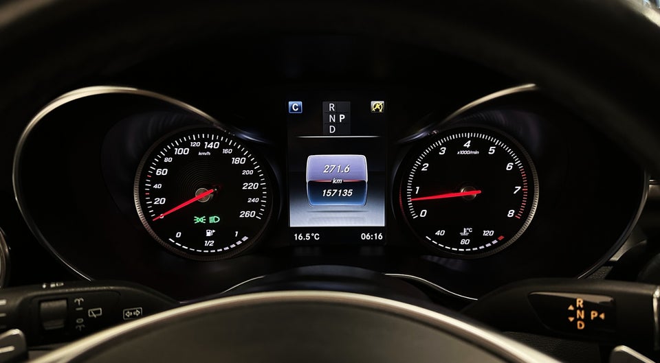 Mercedes C300 2,0 AMG Line stc. aut. 5d
