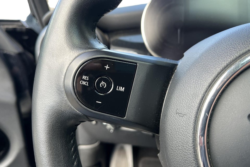 MINI Cooper SE Classic Trim 3d