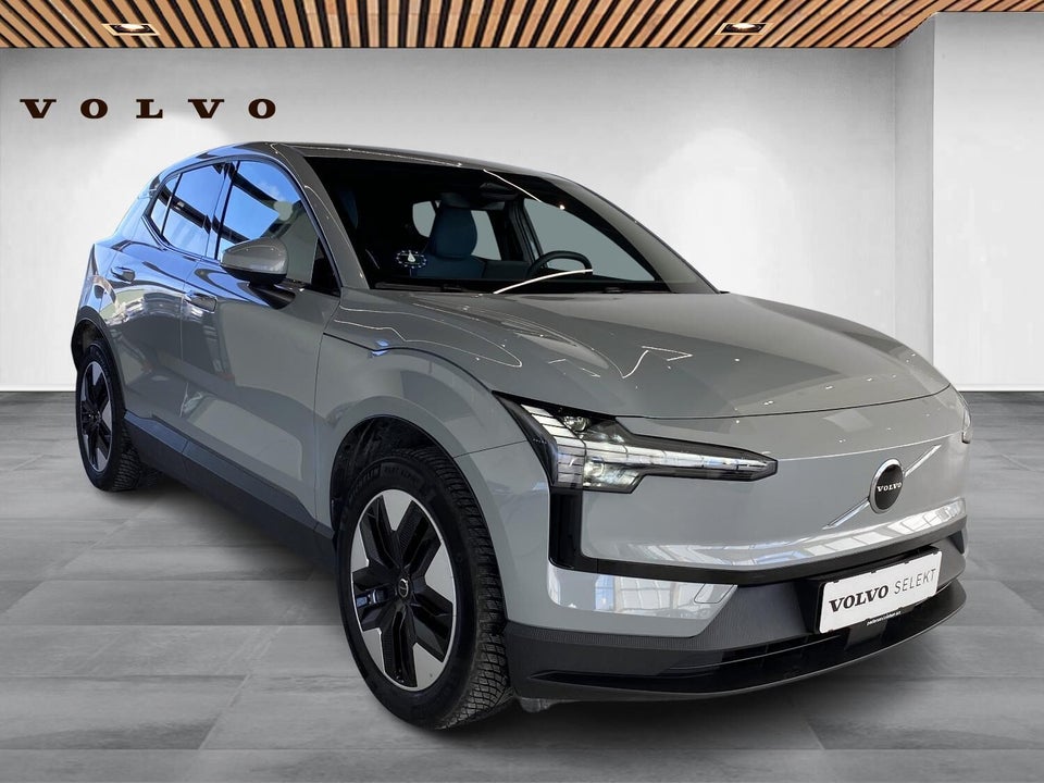 Volvo EX30 Extended Range Core 5d