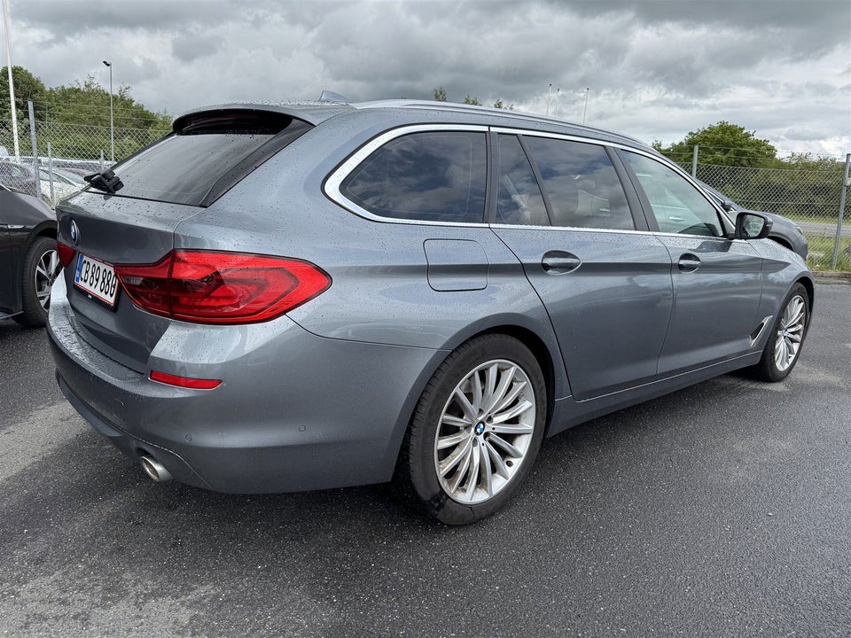 BMW 520d 2,0 Touring Connected aut. 5d