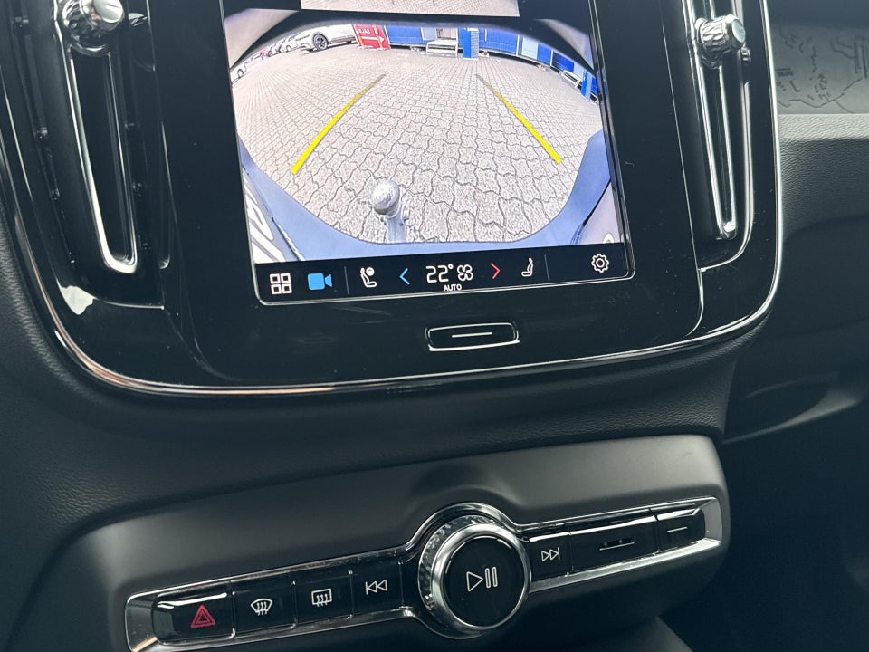 Volvo EX40 Extended Range Plus 5d