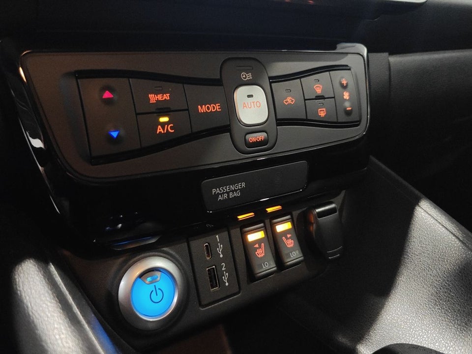 Nissan Leaf 39 N-Connecta 5d