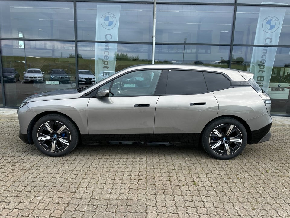 BMW iX xDrive40 Super Charged 5d