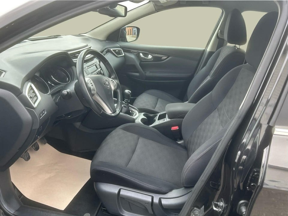 Nissan Qashqai 1,6 dCi 130 Tekna 5d
