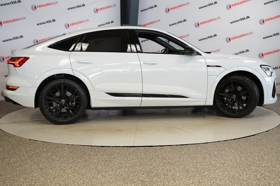 Audi e-tron 55 S-line Sportback quattro 5d