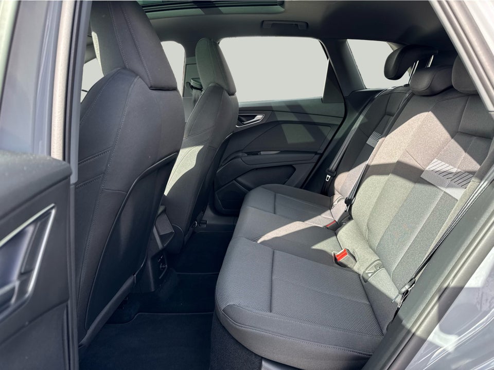 Audi Q4 e-tron 40  5d