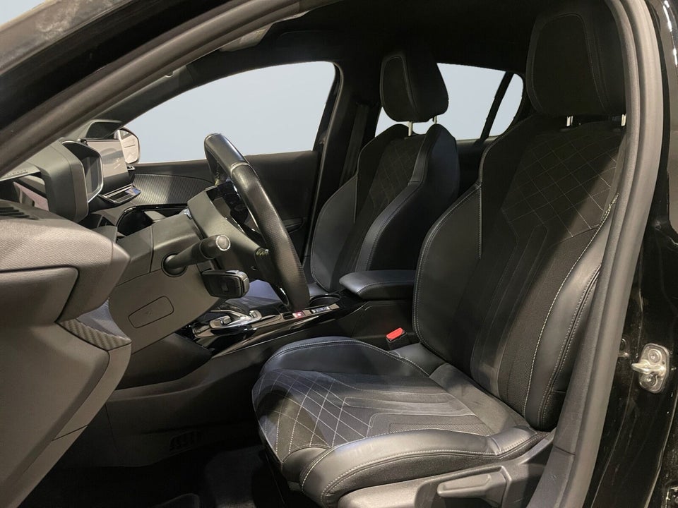 Peugeot e-208 50 GT Pack 5d