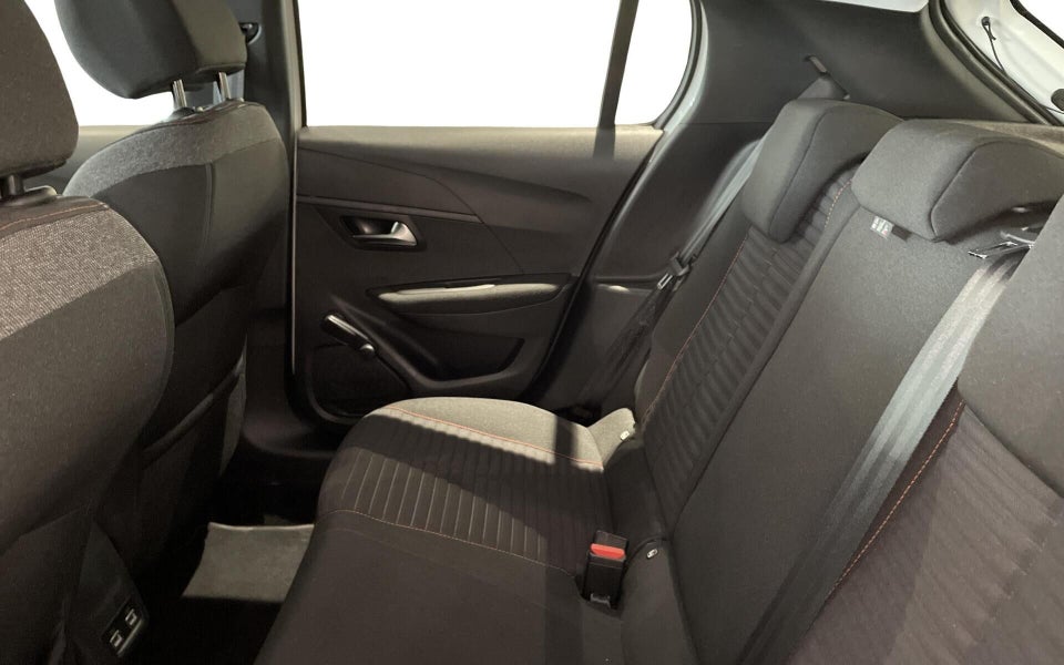 Peugeot e-208 50 Active 5d