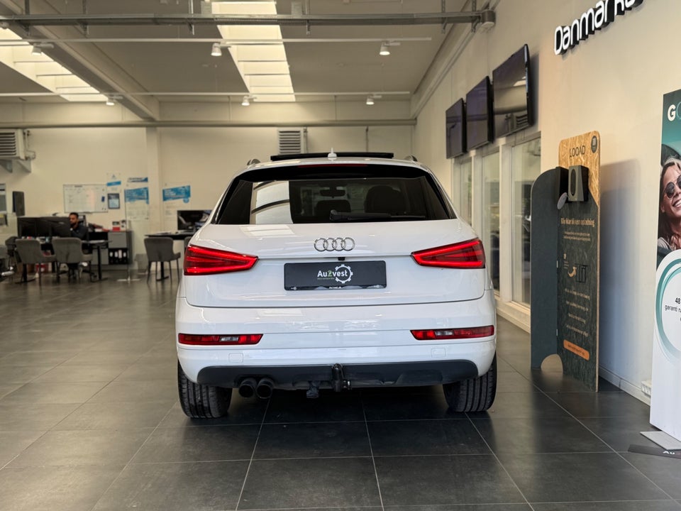 Audi Q3 2,0 TFSi 200 S-line S-tr. 5d