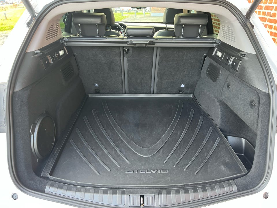 Alfa Romeo Stelvio 2,0 T 280 First Edition aut. Q4 5d